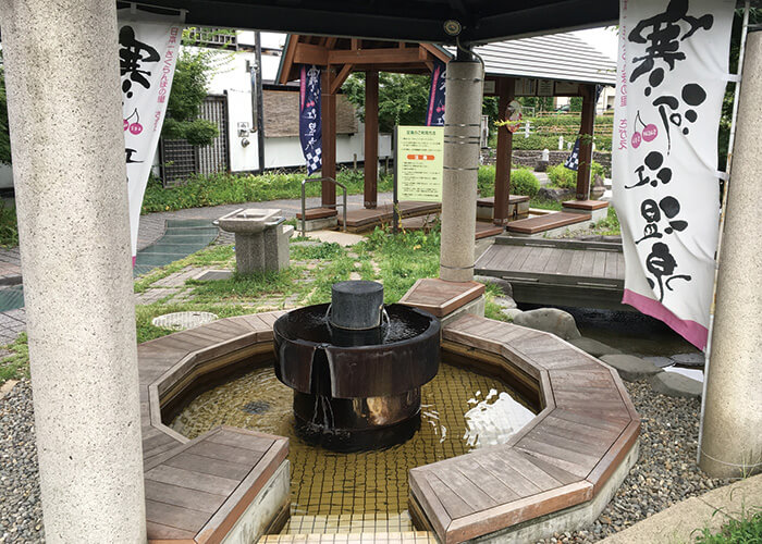 山形の温泉 せせらぎ足湯